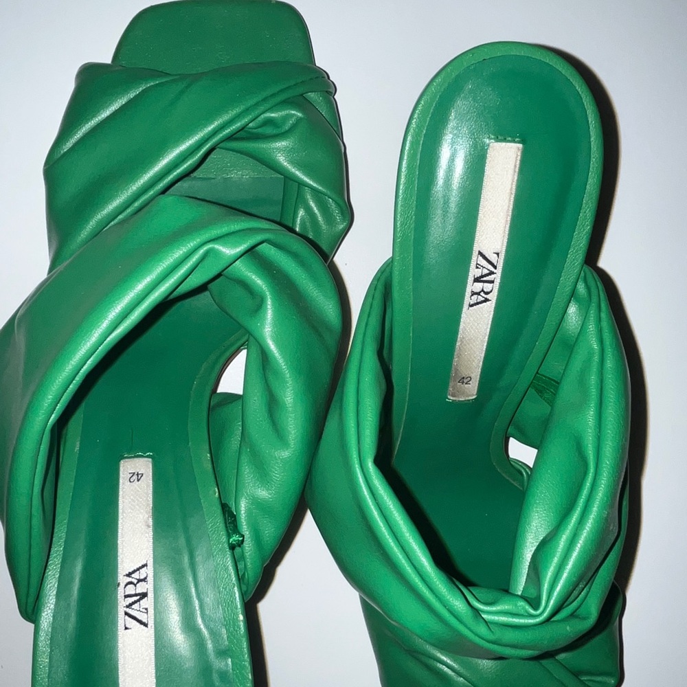 Green Zara heels